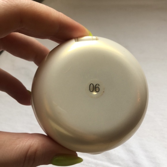 Multicolored metallic shine rainbow shadow pallet - Picture 3 of 4